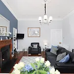 Joivy Fantastic New Town Flat With Shared Garden